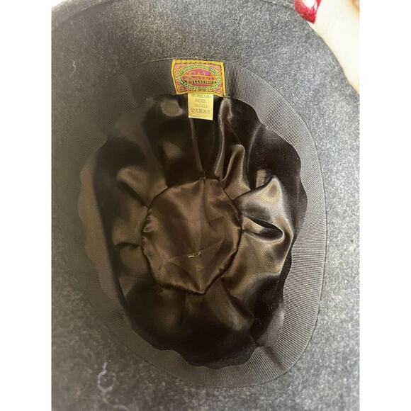 Scalla Collezione 100% Wool Black Cloche Hat with Buckle - Picture 4 of 4